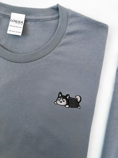 Relaxing Black Husky Embroidered T-Shirt