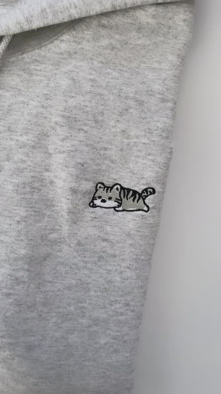Relaxing White Tiger Embroidered Hoodie