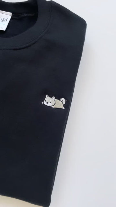 Relaxing White Shiba Inu Embroidered Sweatshirt