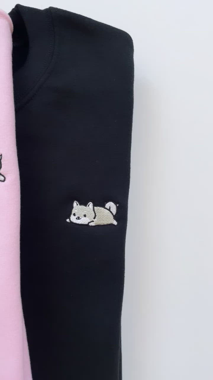Relaxing White Shiba Inu Embroidered Sweatshirt